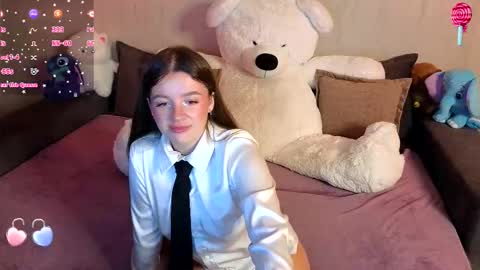 Snapshot of roraline_lov chatting on September 2025 06:08:01 PM roraline_lov online show from September 2025 06:08:01 PM