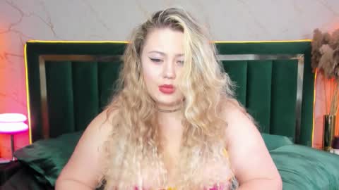 Snapshot of rosa1ia chatting on November 2025 09:08:02 AM Chloe online show from November 2025 09:08:02 AM