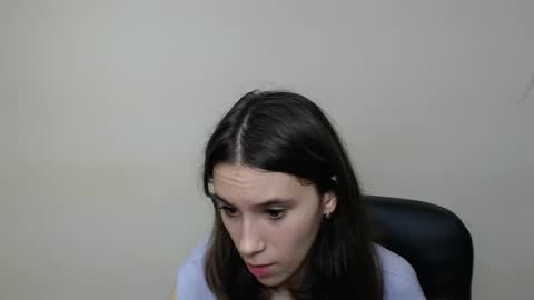 Snapshot of rosalais_ chatting on September 2025 06:13:01 AM Rose online show from September 2025 06:13:01 AM