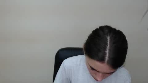 Snapshot of rosalais_ chatting on September 2025 06:36:01 AM Rose online show from September 2025 06:36:01 AM