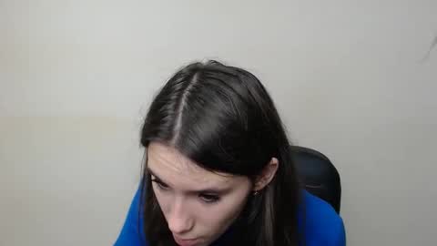 Snapshot of rosalais_ chatting on October 2025 07:14:02 AM Rose online show from October 2025 07:14:02 AM