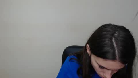 Snapshot of rosalais_ chatting on October 2025 06:53:02 AM Rose online show from October 2025 06:53:02 AM