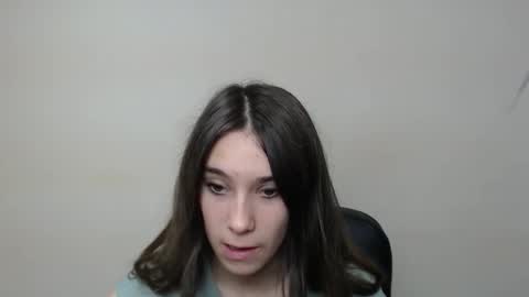 Snapshot of rosalais_ chatting on October 2025 06:43:02 AM Rose online show from October 2025 06:43:02 AM