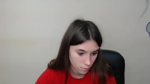 Snapshot of rosalais_ chatting on October 2025 06:54:02 AM Rose online show from October 2025 06:54:02 AM