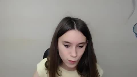 Snapshot of rosalais_ chatting on October 2025 06:45:02 AM Rose online show from October 2025 06:45:02 AM