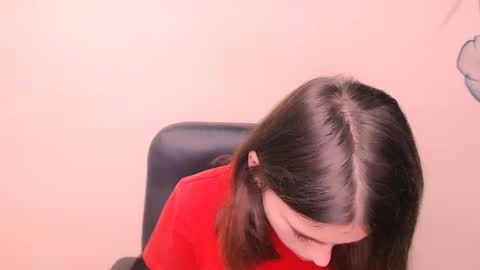 Snapshot of rosalais_ chatting on October 2025 06:47:01 AM Rose online show from October 2025 06:47:01 AM