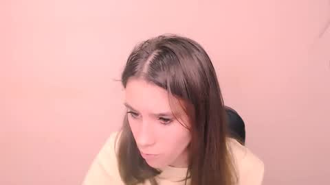 Snapshot of rosalais_ chatting on October 2025 06:26:02 AM Rose online show from October 2025 06:26:02 AM