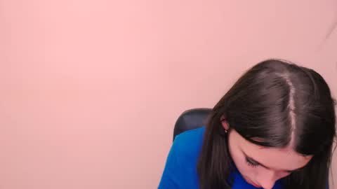 Snapshot of rosalais_ chatting on October 2025 07:18:01 AM Rose online show from October 2025 07:18:01 AM