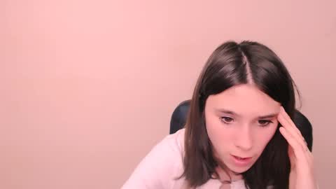 Snapshot of rosalais_ chatting on October 2025 07:53:01 AM Rose online show from October 2025 07:53:01 AM