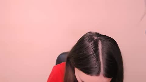 Snapshot of rosalais_ chatting on November 2025 08:14:01 AM Rose online show from November 2025 08:14:01 AM