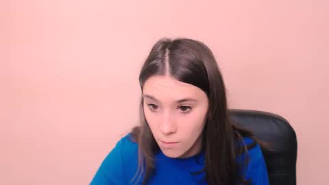 Snapshot of rosalais_ chatting on December 2025 07:27:02 AM Rose online show from December 2025 07:27:02 AM