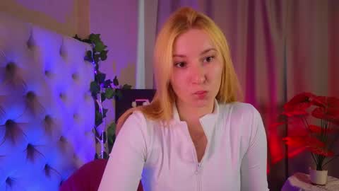 Snapshot of rosaliehandley chatting on June 2026 08:50:01 AM rosaliehandley online show from June 2026 08:50:01 AM