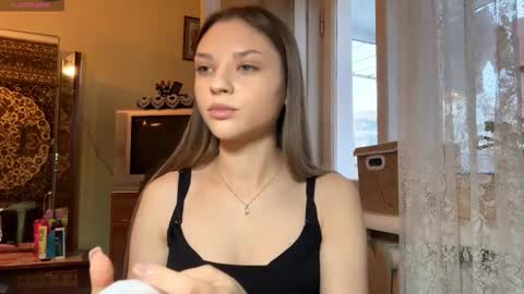 Mona online show from December 2025 01:05:02 PM