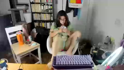 Snapshot of rose257044 chatting on October 2025 01:00:02 PM rose257044 online show from October 2025 01:00:02 PM