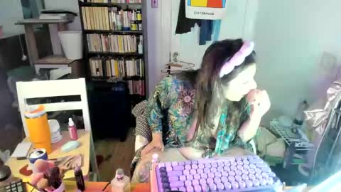 rose257044 online show from November 2025 04:42:01 PM