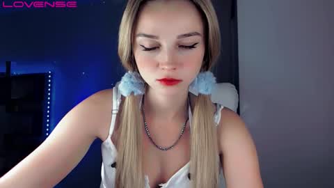 rose__luck online show from September 2025 05:35:02 PM