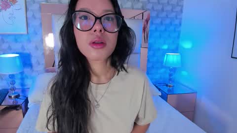 Snapshot of rose_allure chatting on February 2026 11:32:02 AM Rose allure online show from February 2026 11:32:02 AM