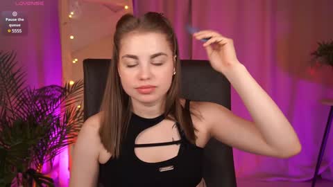 Rose online show from January 2025 09:13:02 AM