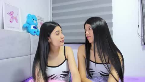 Rose y Miah online show from October 2025 03:50:02 AM