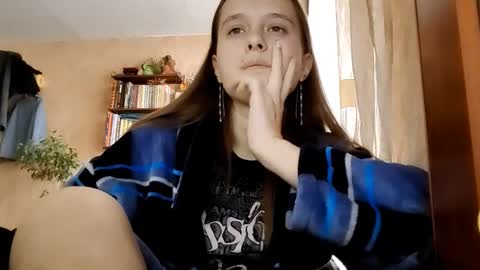 Snapshot of roseannehensle chatting on December 2025 05:34:01 AM Sophie online show from December 2025 05:34:01 AM