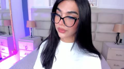 Snapshot of rosecassie chatting on September 2025 01:03:01 PM Rose online show from September 2025 01:03:01 PM