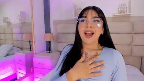 Snapshot of rosecassie chatting on November 2025 01:13:01 PM Rose online show from November 2025 01:13:01 PM