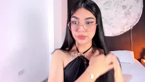 Snapshot of rosecassie chatting on November 2025 01:10:02 PM Rose online show from November 2025 01:10:02 PM