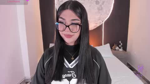 Snapshot of rosecassie chatting on November 2025 01:45:02 PM Rose online show from November 2025 01:45:02 PM