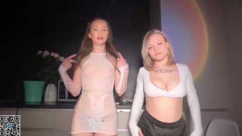Sophie and Sarah online show from March 2026 07:17:02 PM