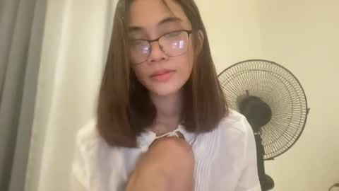 Snapshot of rosemae07 chatting on June 2026 09:52:01 PM rosemae07 online show from June 2026 09:52:01 PM