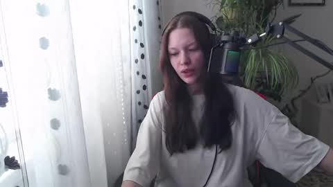 Lina online show from April 2026 10:04:02 AM