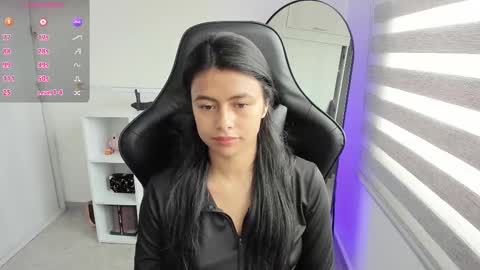 Snapshot of roseparis chatting on October 2025 03:14:02 PM Nat online show from October 2025 03:14:02 PM