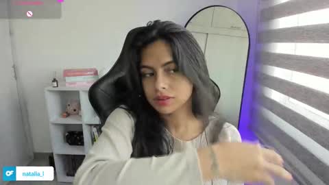 Snapshot of roseparis chatting on November 2025 02:44:01 PM Nat online show from November 2025 02:44:01 PM