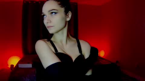 roseredgoddess online show from December 2024 03:58:01 AM