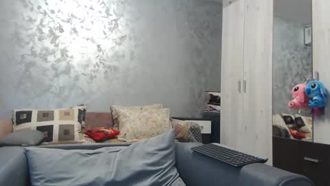 Lovepinklilly online show from October 2025 06:31:01 PM