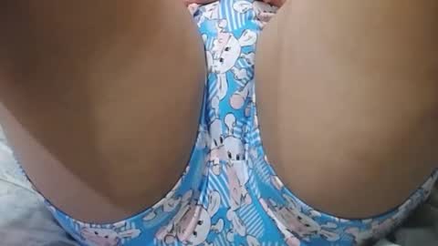 Snapshot of rosesvalentina chatting on October 2025 01:22:01 AM Ocean online show from October 2025 01:22:01 AM