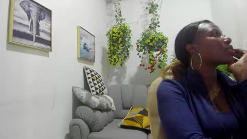 Snapshot of rosi_cooper chatting on May 2026 10:42:01 AM rosi_cooper online show from May 2026 10:42:01 AM