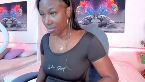 Snapshot of rosi_cooper chatting on May 2026 11:09:02 AM rosi_cooper online show from May 2026 11:09:02 AM
