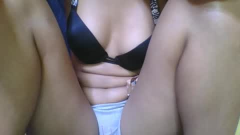 Snapshot of rosia685234 chatting on October 2025 07:32:01 AM rosia685234 online show from October 2025 07:32:01 AM