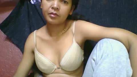 Snapshot of rosia685234 chatting on December 2025 05:04:02 AM rosia685234 online show from December 2025 05:04:02 AM