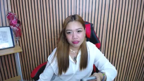 Snapshot of rosie_adeline chatting on January 2025 06:40:01 PM rosie online show from January 2025 06:40:01 PM