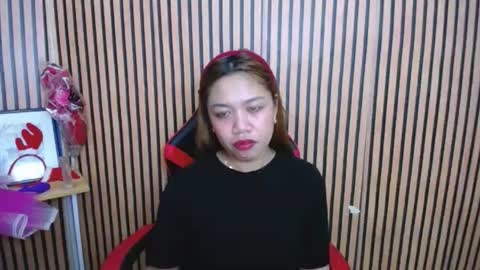 Snapshot of rosie_adeline chatting on January 2025 07:03:01 PM rosie online show from January 2025 07:03:01 PM