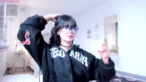 Snapshot of rosie_se chatting on September 2025 05:35:01 PM Rosieeee online show from September 2025 05:35:01 PM