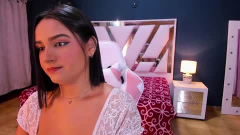 Snapshot of rossa_selene chatting on January 2025 03:00:02 AM Rossa online show from January 2025 03:00:02 AM