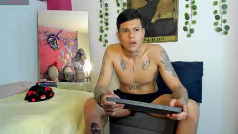 Snapshot of rosse_dredd chatting on October 2025 12:33:02 AM Anal for the first time 40000tks online show from October 2025 12:33:02 AM