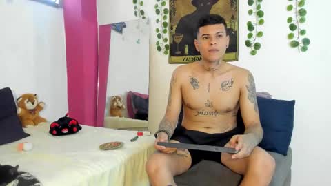 Snapshot of rosse_dredd chatting on November 2025 08:44:01 PM Anal for the first time 40000tks online show from November 2025 08:44:01 PM