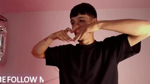 Snapshot of rosse_one chatting on November 2025 11:09:02 AM rosse_one online show from November 2025 11:09:02 AM