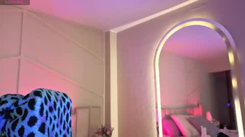 Snapshot of rossiie_hunt_ chatting on June 2026 01:28:01 PM rossiie_hunt_ online show from June 2026 01:28:01 PM