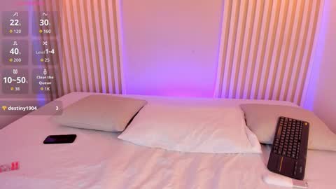 Snapshot of rossvega_ chatting on October 2025 08:53:02 PM Ross online show from October 2025 08:53:02 PM