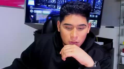 roswall25 online show from January 2026 07:32:01 AM